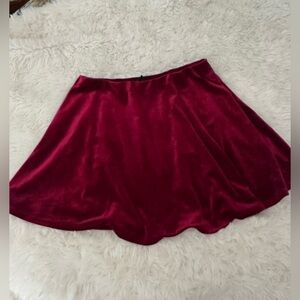 3x$20
Windsor  Burgundy Skirt size large